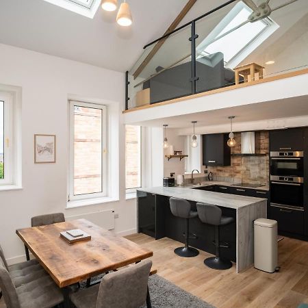 Pass The Keys Stunning 3 Bed Loft Style Apt With Free Parking Эдинбург Экстерьер фото