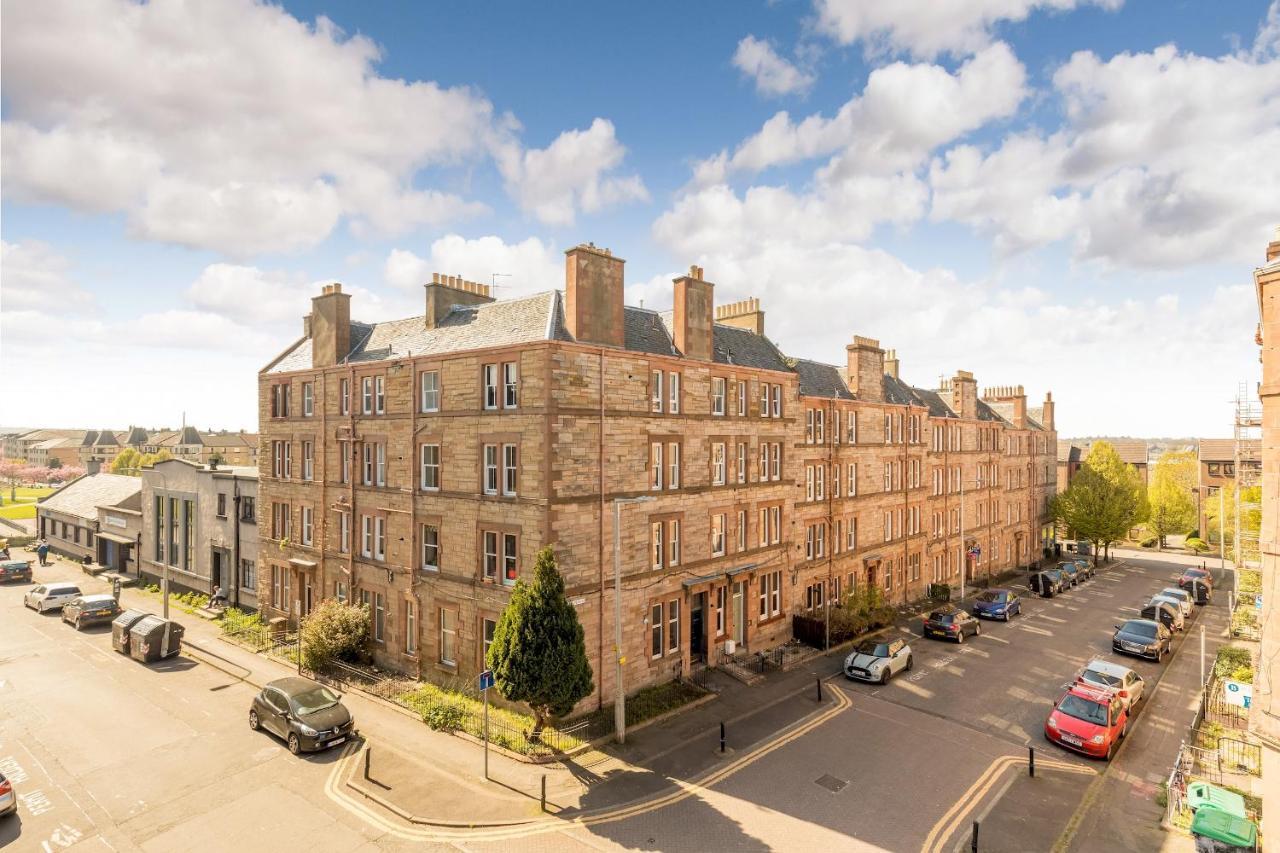 Pass The Keys Stunning 3 Bed Loft Style Apt With Free Parking Эдинбург Экстерьер фото