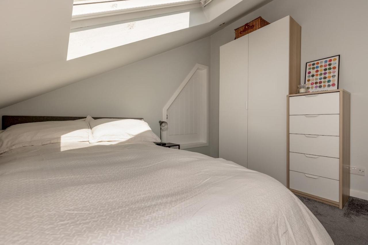 Pass The Keys Stunning 3 Bed Loft Style Apt With Free Parking Эдинбург Экстерьер фото