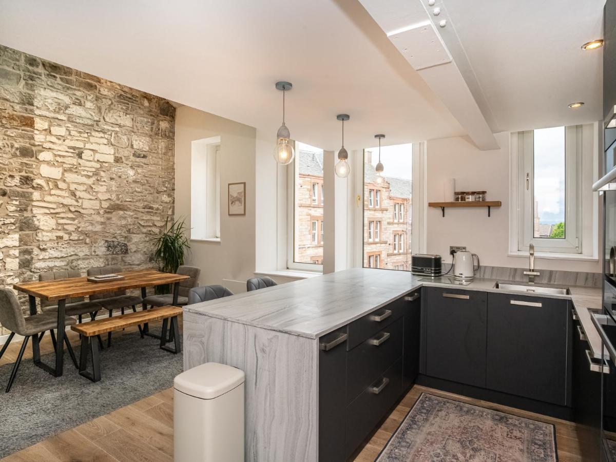 Pass The Keys Stunning 3 Bed Loft Style Apt With Free Parking Эдинбург Экстерьер фото