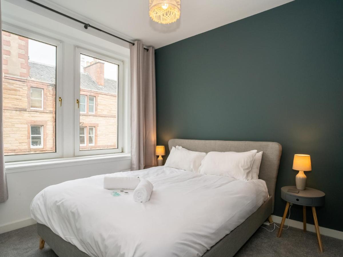 Pass The Keys Stunning 3 Bed Loft Style Apt With Free Parking Эдинбург Экстерьер фото